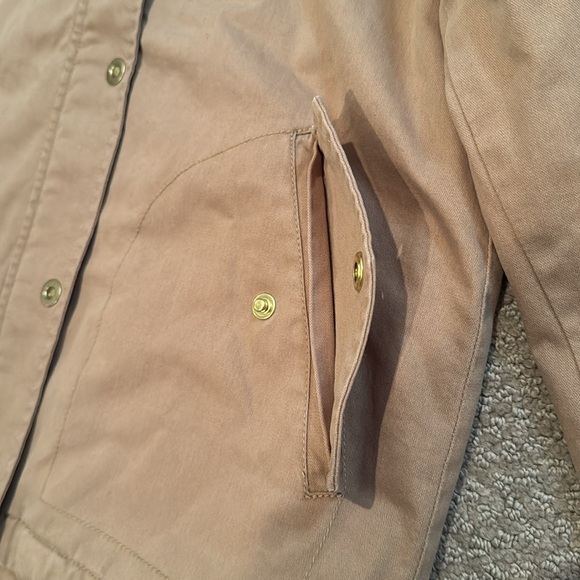 457 BENCH NWT Women's Lightweight Puffer Lined Hooded Jacket - Size: Small - Picture 3 of 8